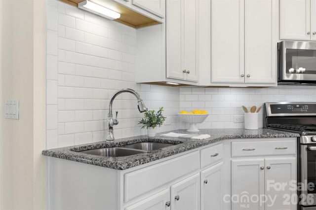 5232 Courtyard Lane, Belmont, NC 28012