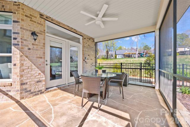 5232 Courtyard Lane, Belmont, NC 28012