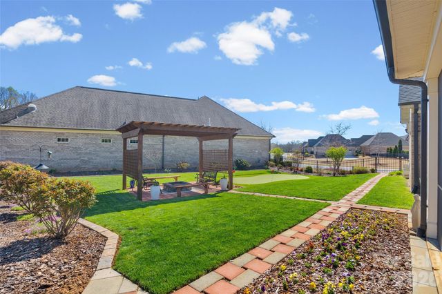 5232 Courtyard Lane, Belmont, NC 28012