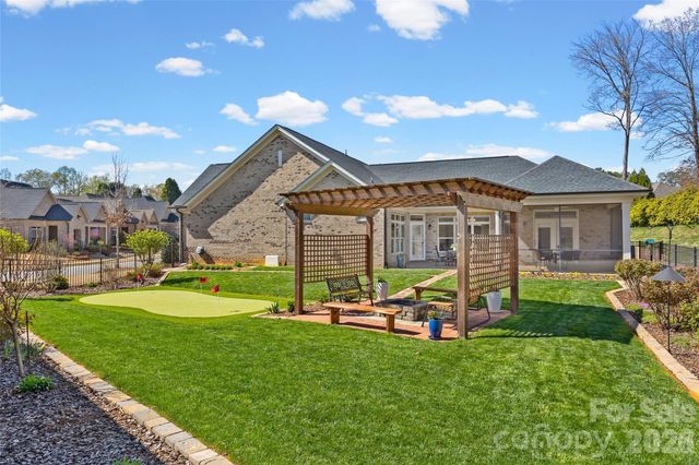 5232 Courtyard Lane, Belmont, NC 28012