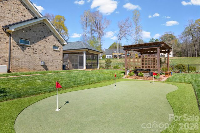 5232 Courtyard Lane, Belmont, NC 28012