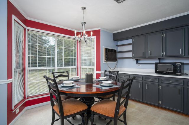 107 Gay Ave., Hattiesburg, MS 39401