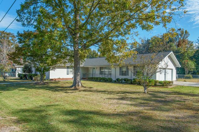 107 Gay Ave., Hattiesburg, MS 39401