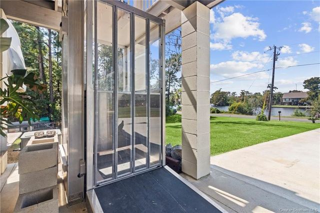 1258 S Perkins Ferry Road, Lake Charles, LA 70611