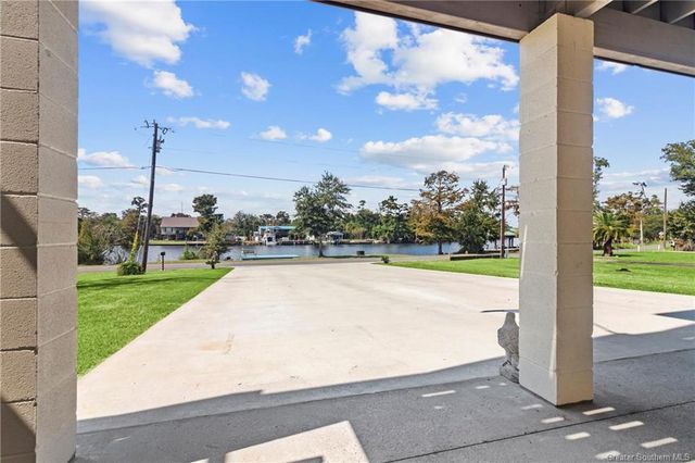 1258 S Perkins Ferry Road, Lake Charles, LA 70611