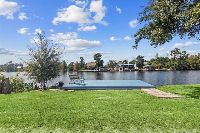 1258 S Perkins Ferry Road, Lake Charles, LA 70611