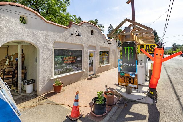 26876 Highway 62, Trail, OR 97541