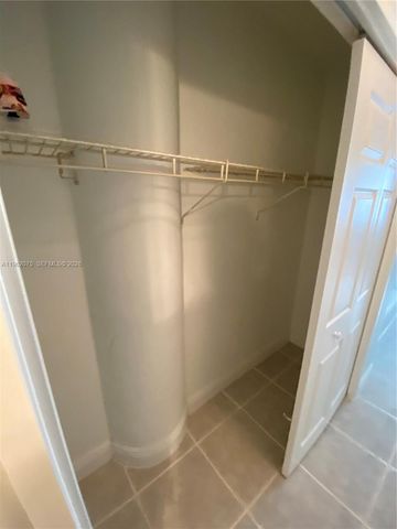 3725 S Ocean Drive 607, Hollywood, FL 33019