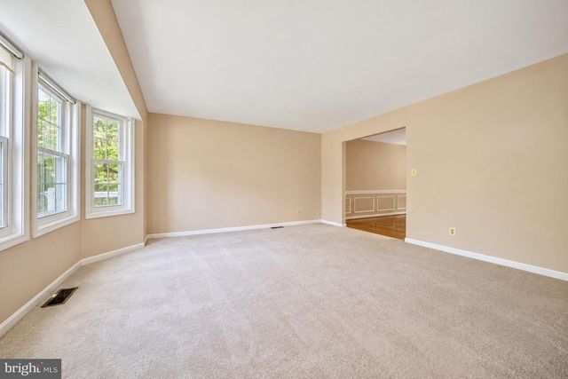 990 CARAVAN TRL, Owings, MD 20736