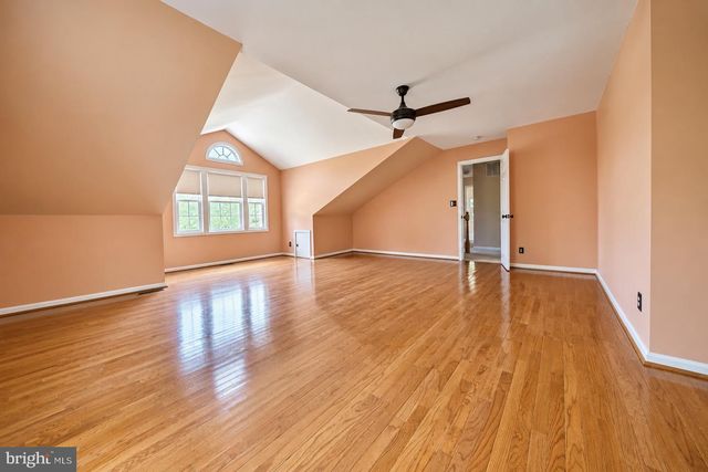 990 CARAVAN TRL, Owings, MD 20736