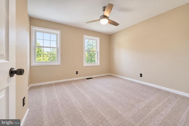990 CARAVAN TRL, Owings, MD 20736