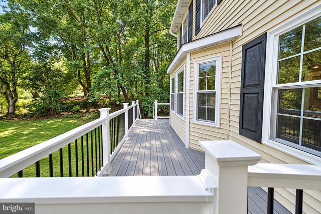 990 CARAVAN TRL, Owings, MD 20736