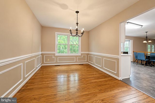 990 CARAVAN TRL, Owings, MD 20736
