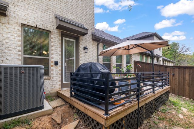 6834 Neals Way, Arlington, TX 76001