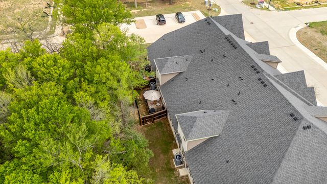 6834 Neals Way, Arlington, TX 76001