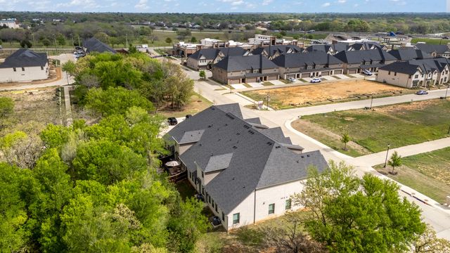 6834 Neals Way, Arlington, TX 76001