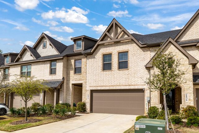 6834 Neals Way, Arlington, TX 76001