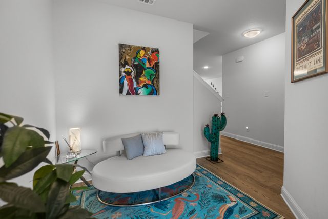 6834 Neals Way, Arlington, TX 76001