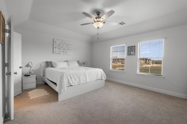 6834 Neals Way, Arlington, TX 76001