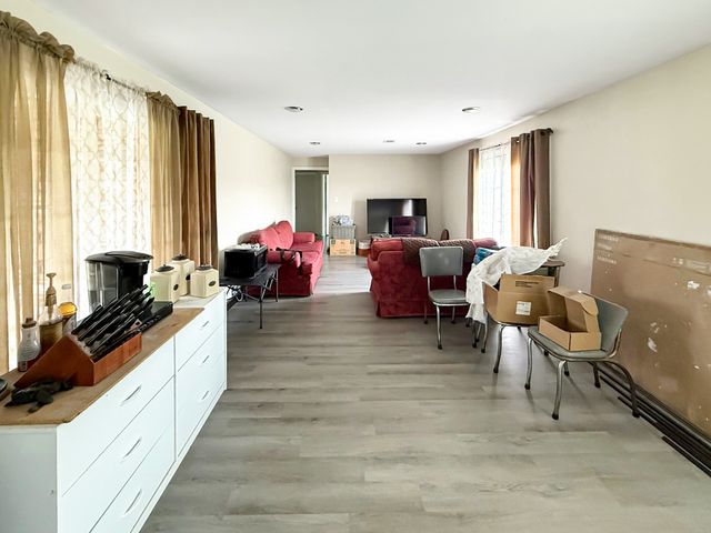 4426 Glasgow Rd, Burkesville, KY 42717