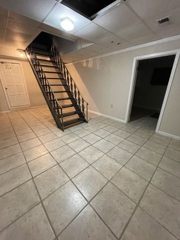 4426 Glasgow Rd, Burkesville, KY 42717