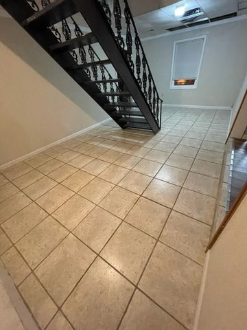 4426 Glasgow Rd, Burkesville, KY 42717