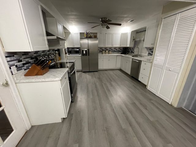 4426 Glasgow Rd, Burkesville, KY 42717