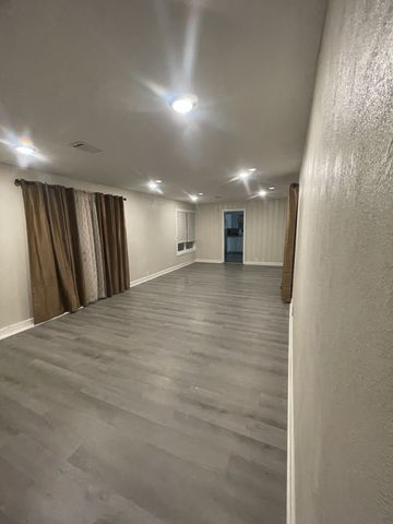 4426 Glasgow Rd, Burkesville, KY 42717