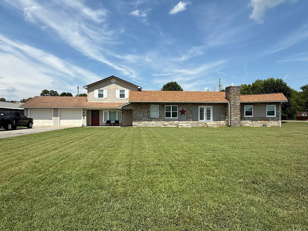 4426 Glasgow Rd, Burkesville, KY 42717