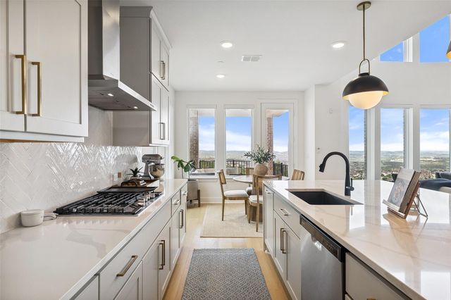 6220 Sontag DR, Austin, TX 78738