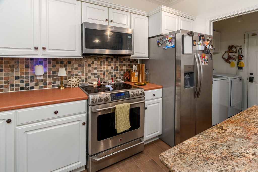 Image 16 of property listing at 36 EDGEWOOD Lane N, Centralia, IL 62801
