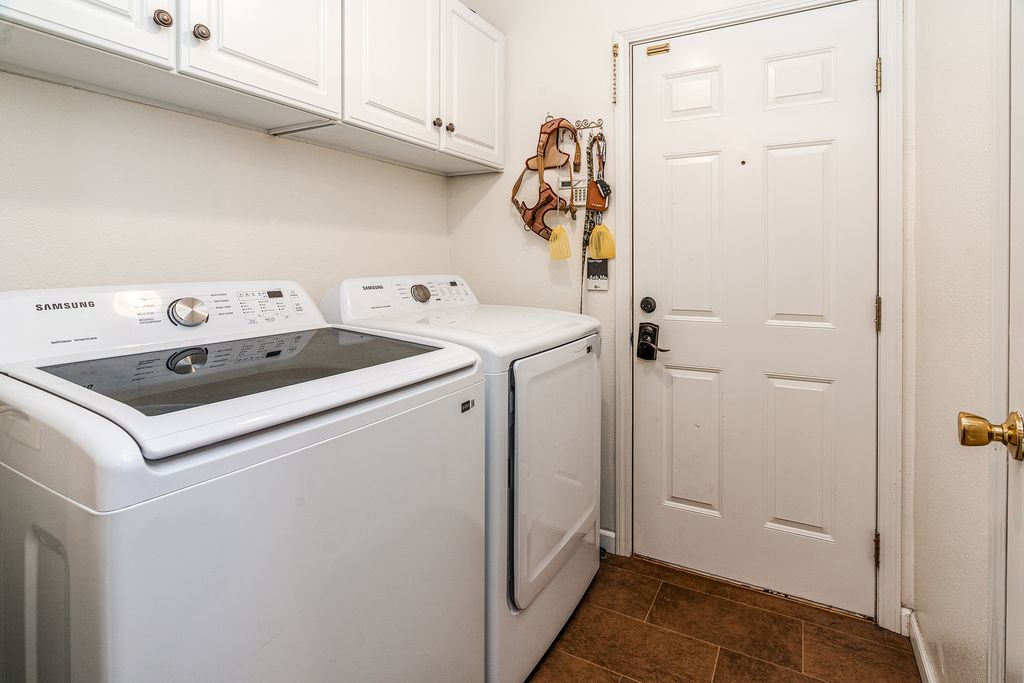 Image 20 of property listing at 36 EDGEWOOD Lane N, Centralia, IL 62801