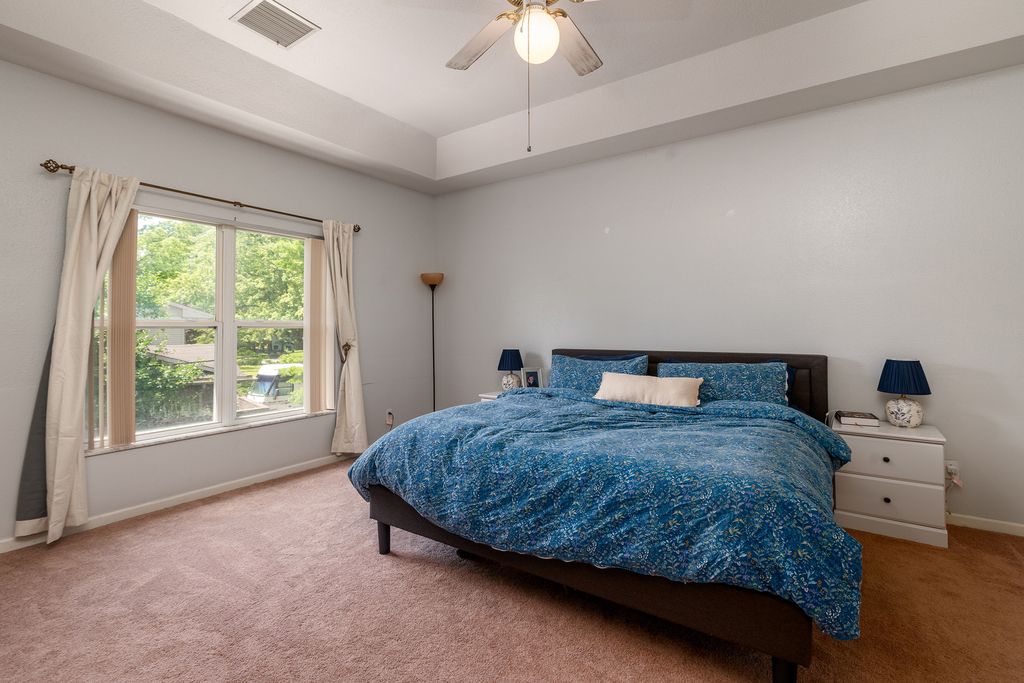 Image 23 of property listing at 36 EDGEWOOD Lane N, Centralia, IL 62801
