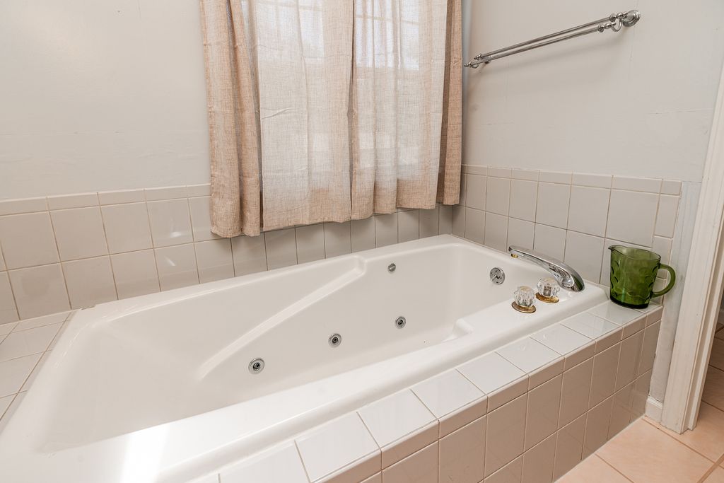 Image 29 of property listing at 36 EDGEWOOD Lane N, Centralia, IL 62801