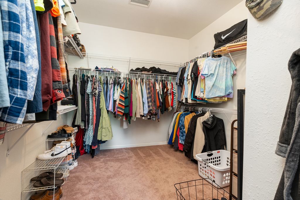 Image 30 of property listing at 36 EDGEWOOD Lane N, Centralia, IL 62801