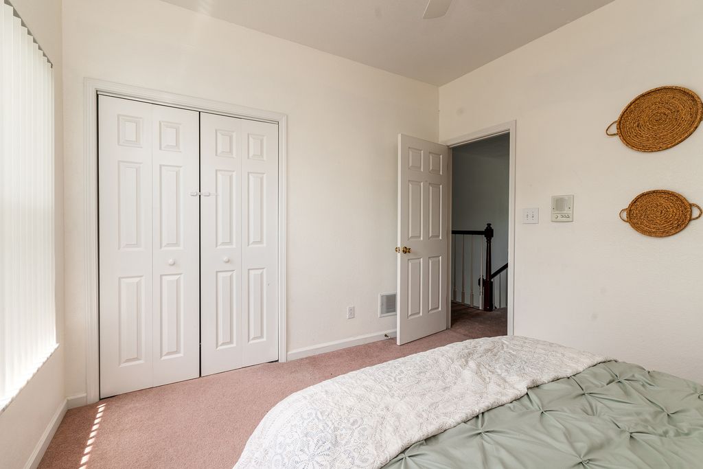 Image 32 of property listing at 36 EDGEWOOD Lane N, Centralia, IL 62801