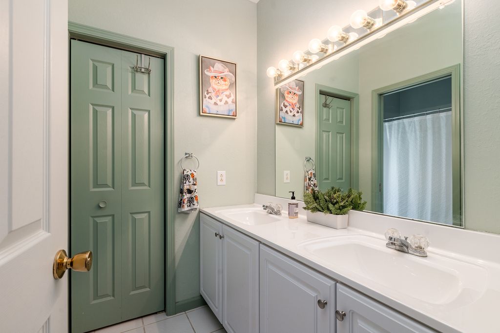 Image 33 of property listing at 36 EDGEWOOD Lane N, Centralia, IL 62801
