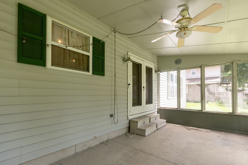 Image 49 of property listing at 36 EDGEWOOD Lane N, Centralia, IL 62801