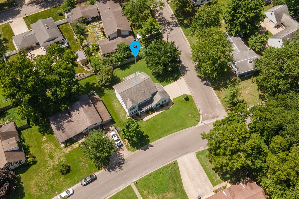 Image 52 of property listing at 36 EDGEWOOD Lane N, Centralia, IL 62801