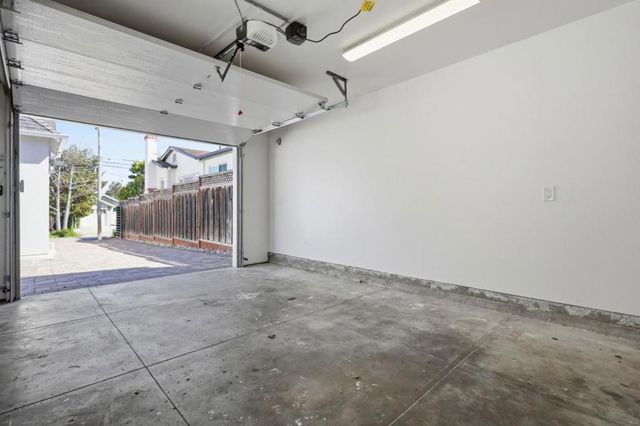 1333 Laguna Avenue, Burlingame, CA 94010