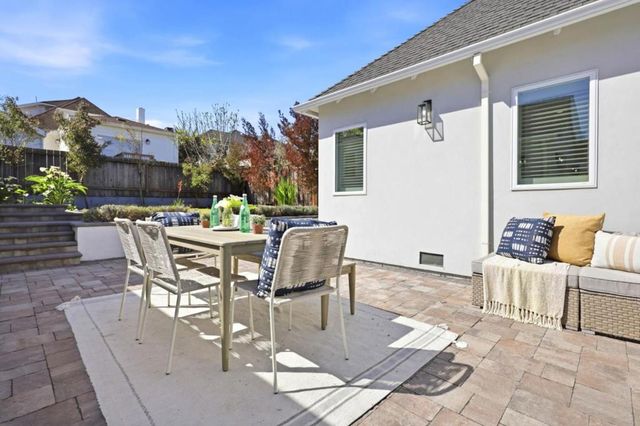 1333 Laguna Avenue, Burlingame, CA 94010