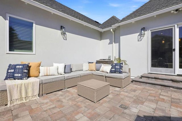 1333 Laguna Avenue, Burlingame, CA 94010