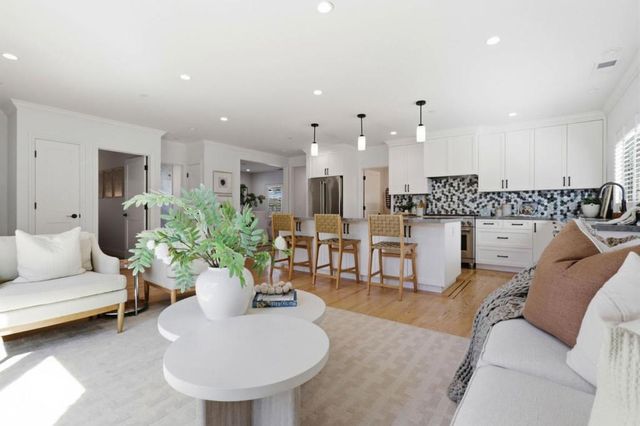 1333 Laguna Avenue, Burlingame, CA 94010