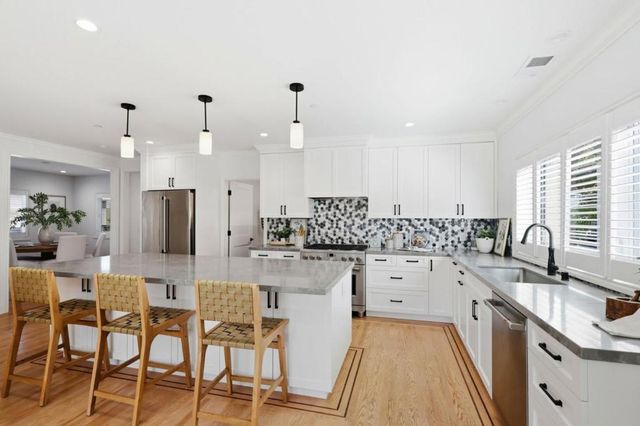 1333 Laguna Avenue, Burlingame, CA 94010