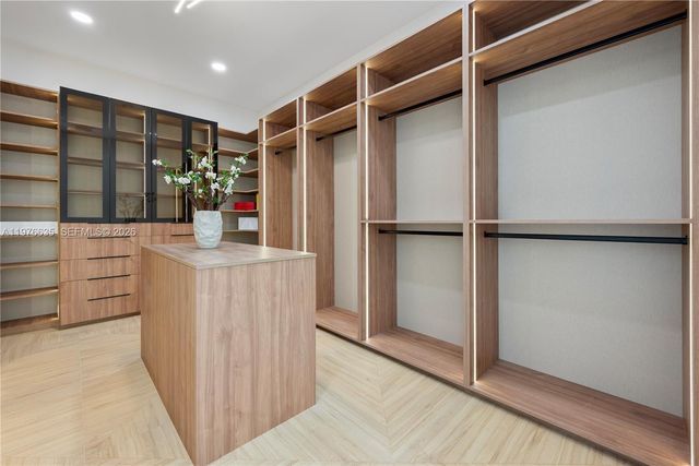 6990 SW 58th St, Miami, FL 33143