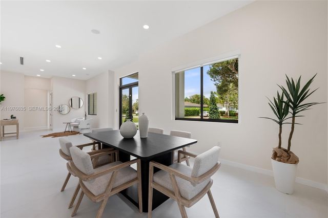 6990 SW 58th St, Miami, FL 33143