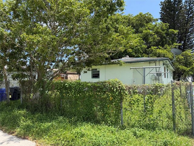 2327 Freedom Street, Hollywood, FL 33020
