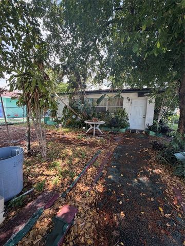 2327 Freedom Street, Hollywood, FL 33020