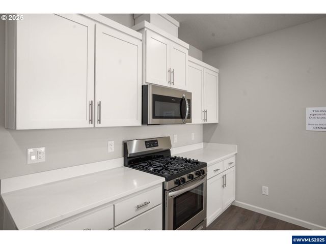2613 Mt St Helens Av SE, Salem, OR 97302