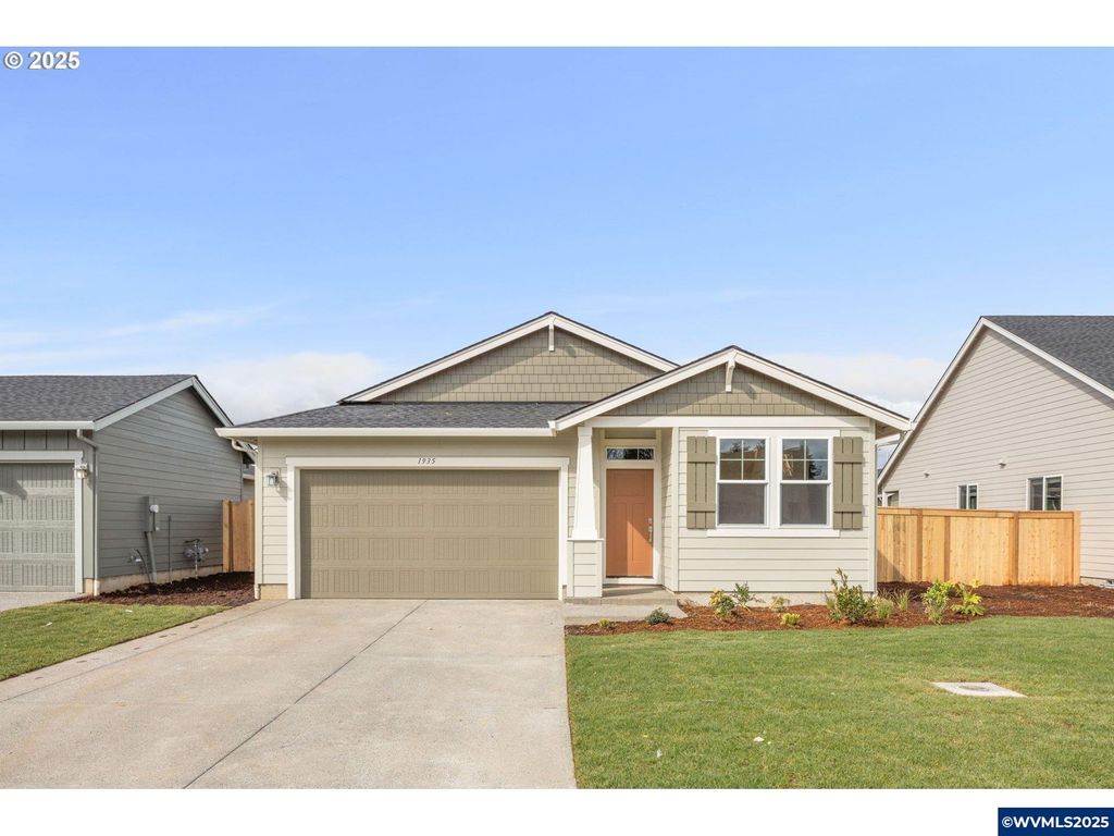 2613 Mt St Helens Av SE, Salem, OR 97302